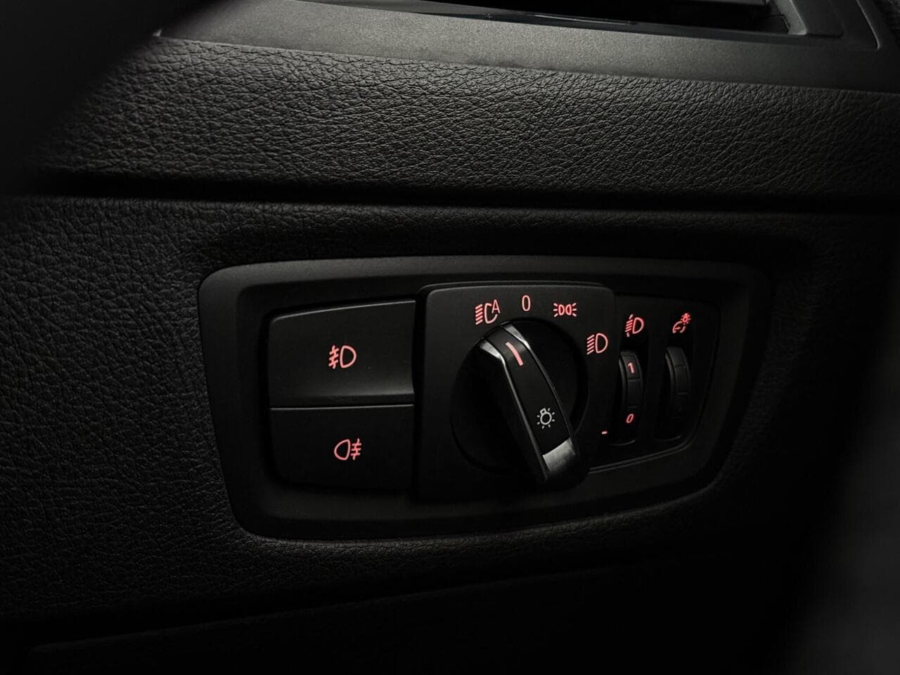 BMW 1 Series thumbnail Misc Controls