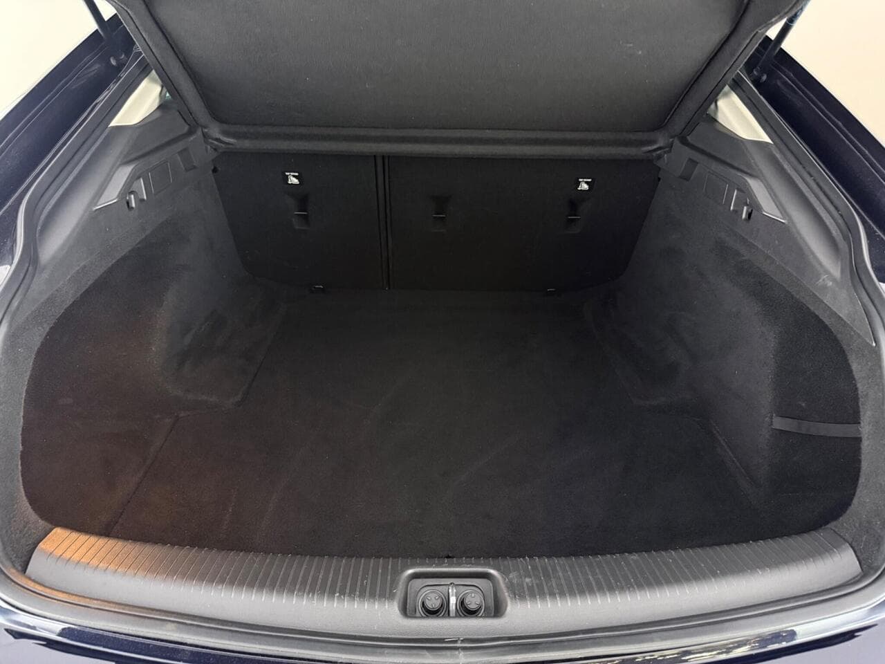 Vauxhall Insignia thumbnail Boot