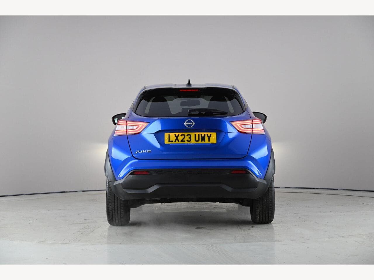 Nissan Juke thumbnail Rear