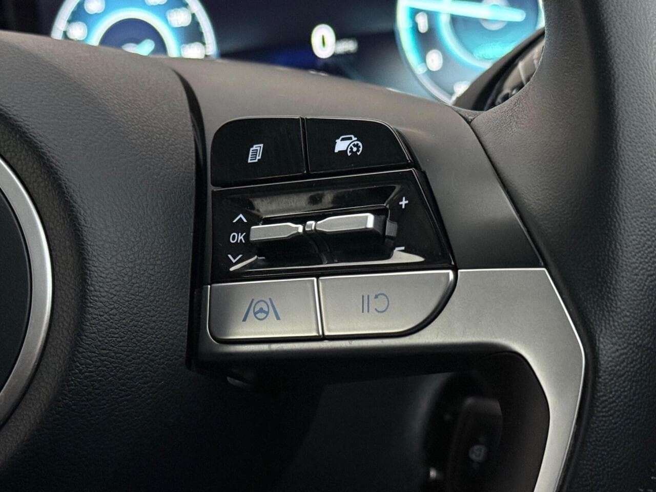 Hyundai TUCSON thumbnail Misc Controls