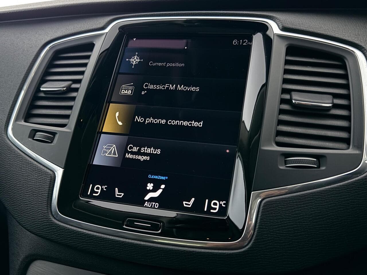 Volvo XC90 thumbnail Infotainment System