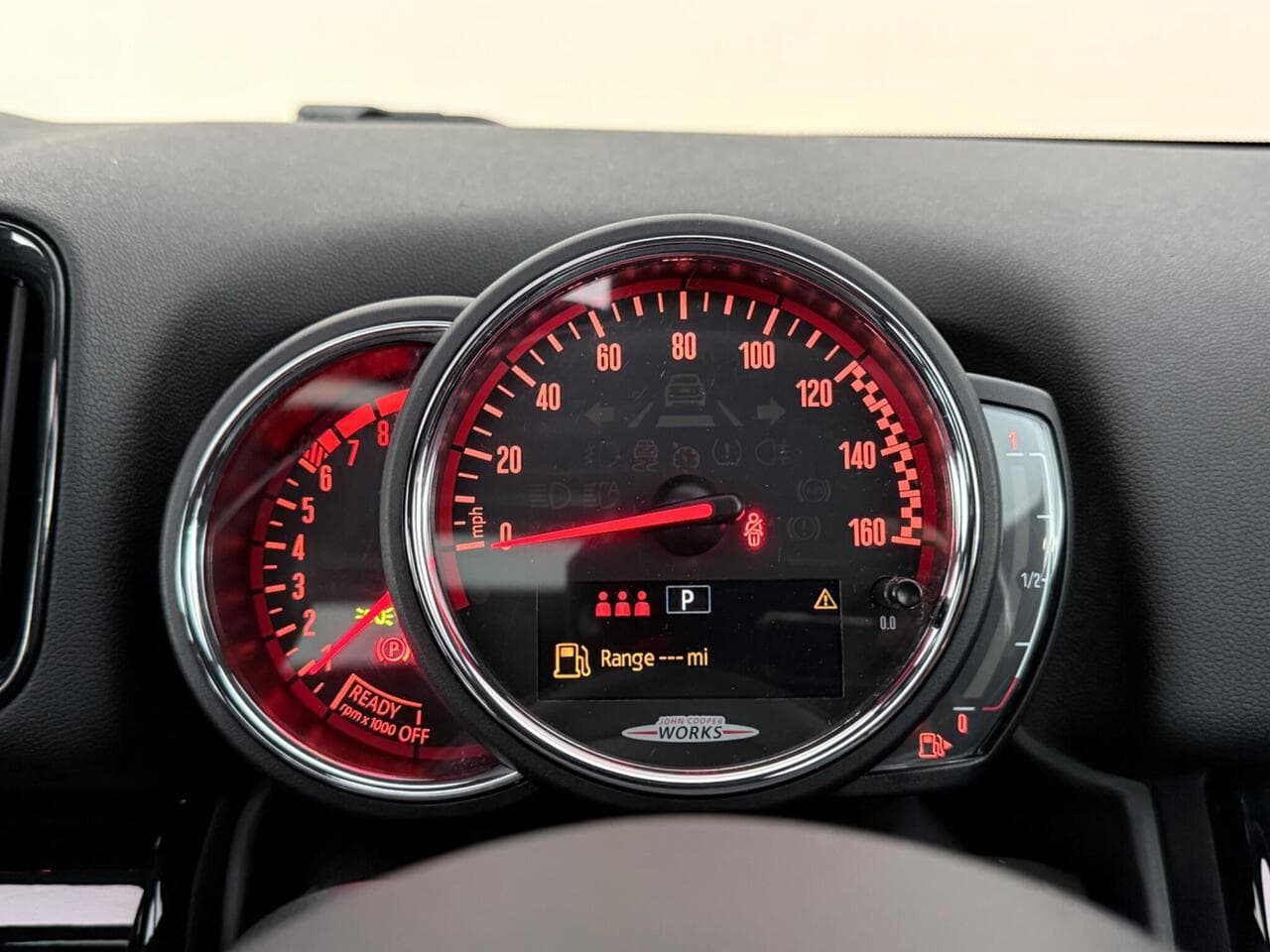 MINI Countryman thumbnail Driver Instruments