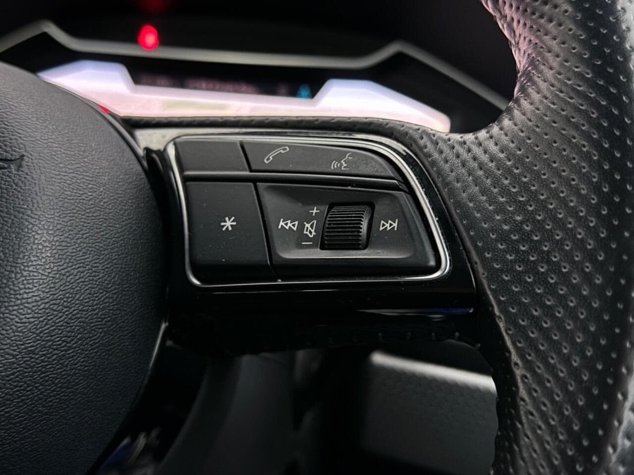 Audi A1 thumbnail Misc Controls