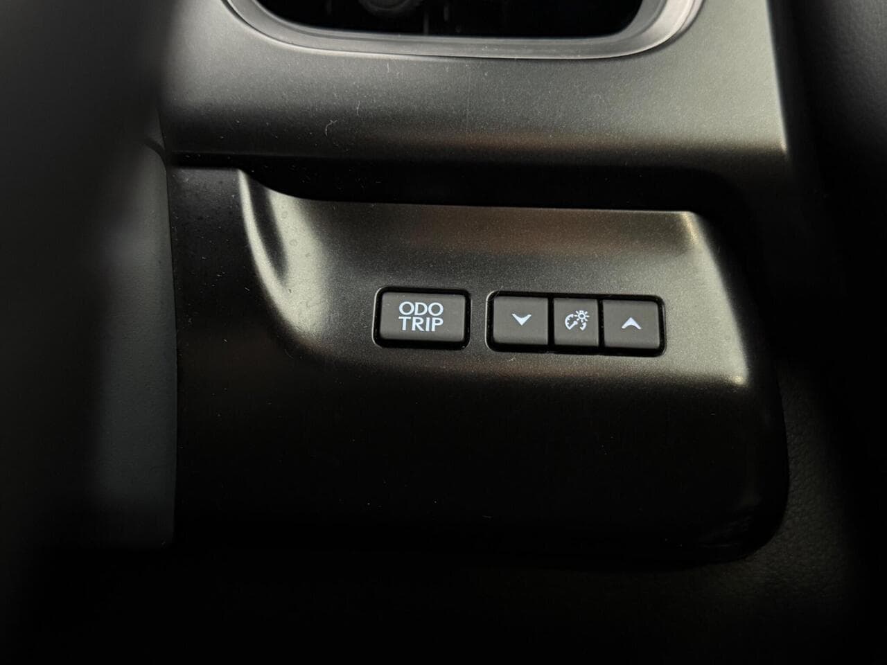 Lexus UX thumbnail Misc Controls