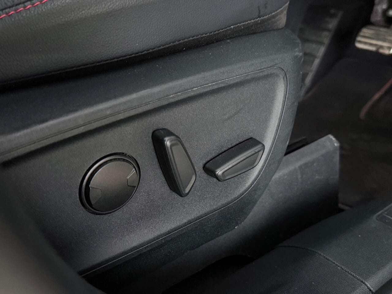 Ford Kuga thumbnail Misc Controls