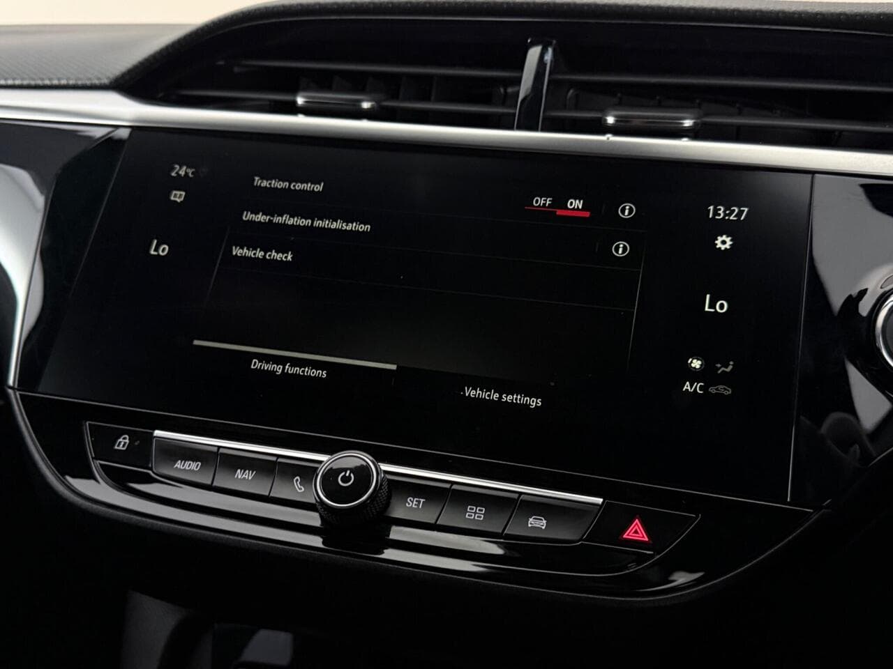 Vauxhall Corsa thumbnail Infotainment System