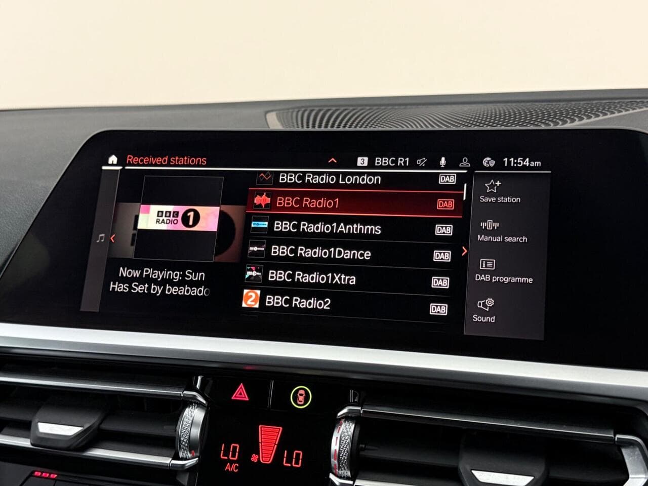 BMW 3 Series thumbnail Infotainment System
