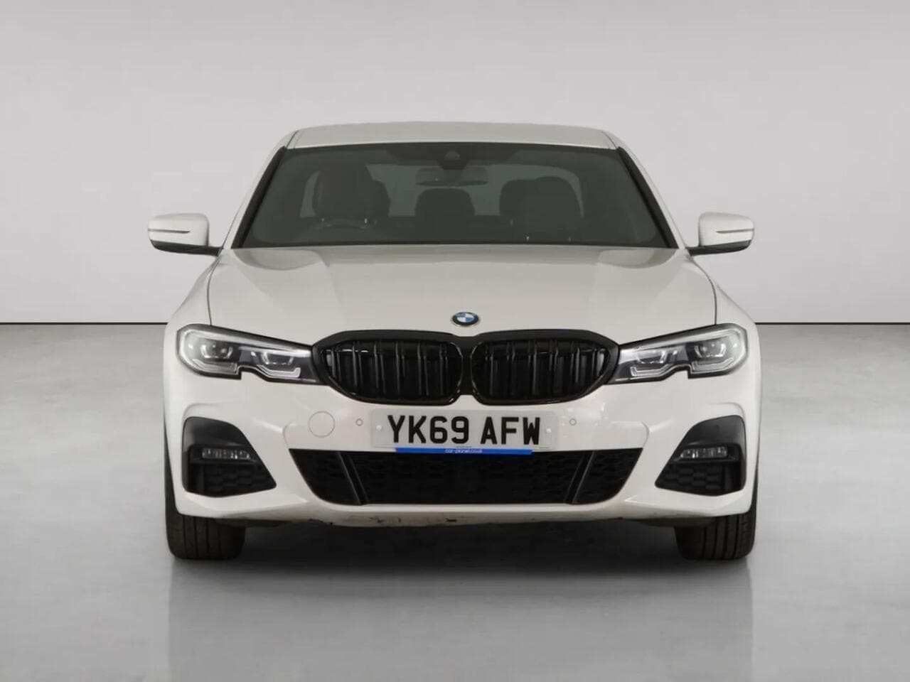 BMW 3 Series thumbnail Front