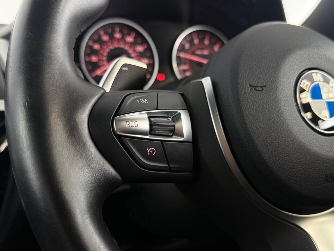 BMW 4 Series Gran Coupe thumbnail Steering Wheel