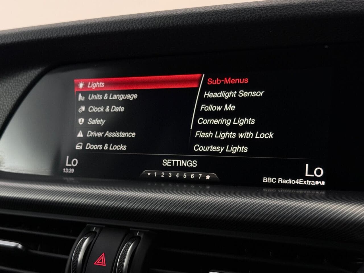 Alfa Romeo Stelvio thumbnail Infotainment System