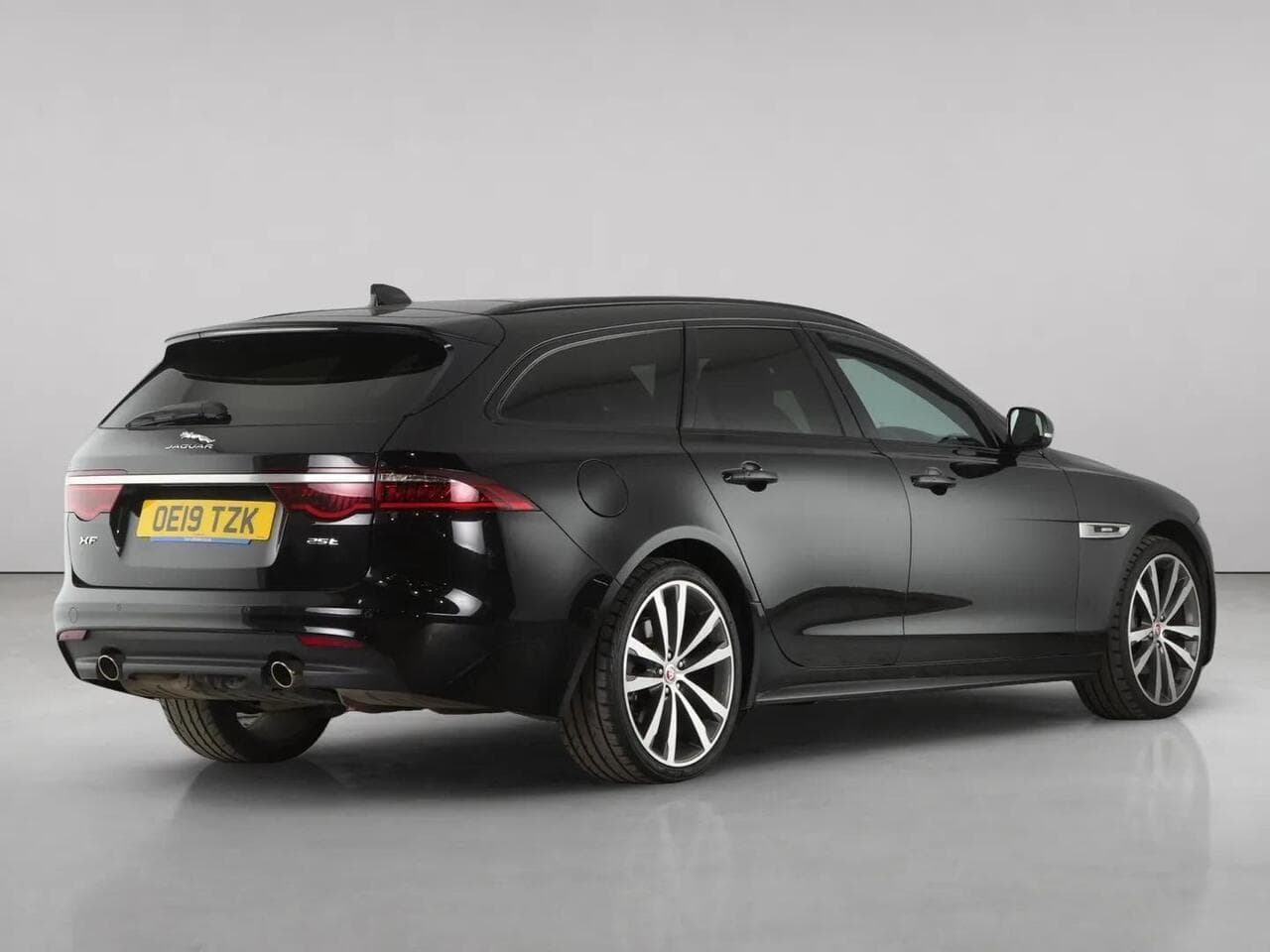 Jaguar XF thumbnail Rear Right