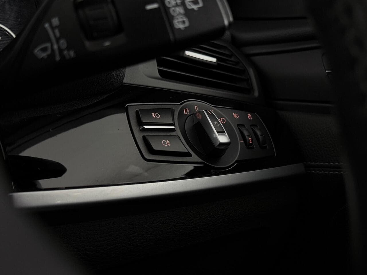 BMW X3 thumbnail Misc Controls