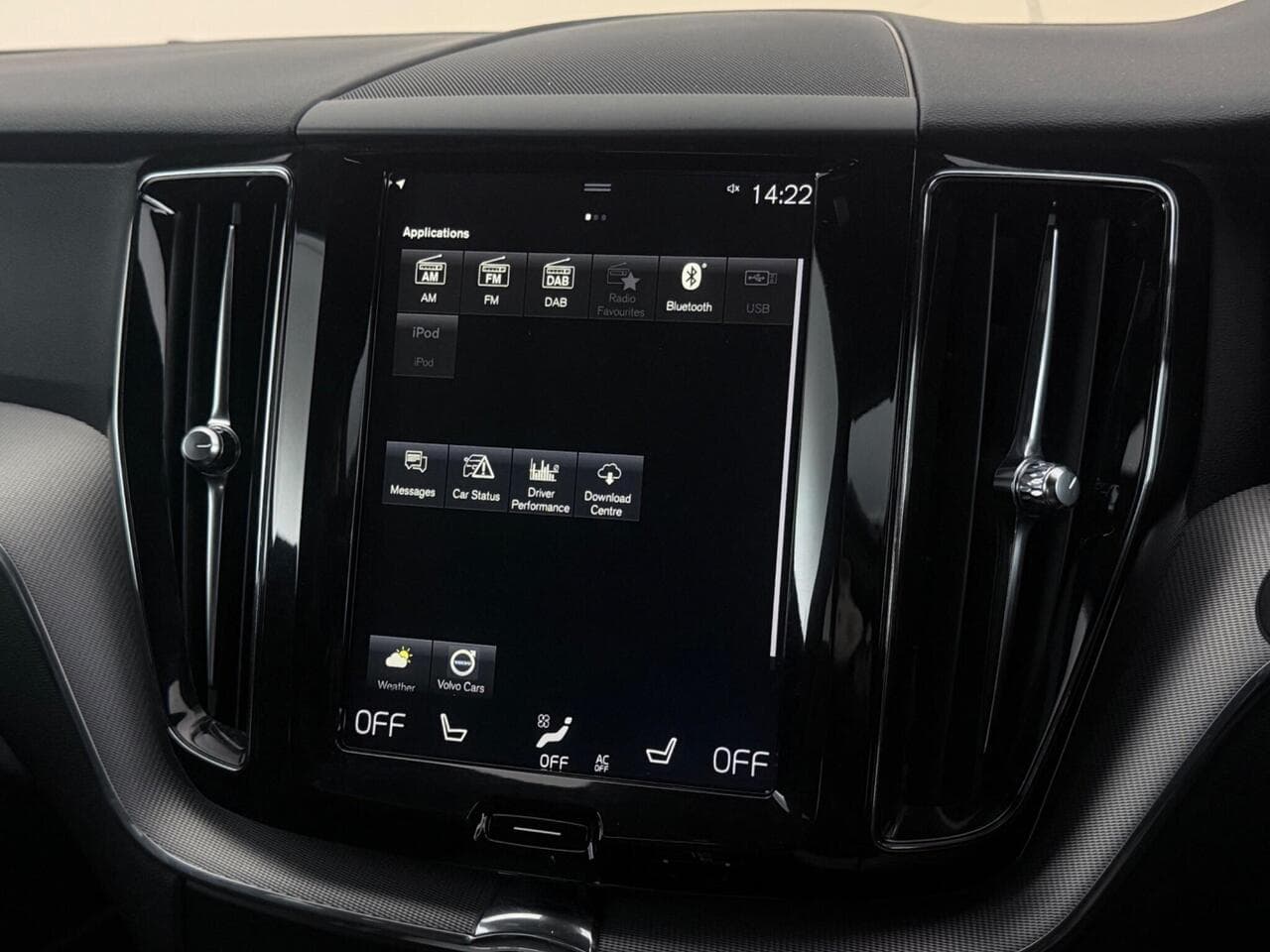 Volvo XC60 thumbnail Infotainment System