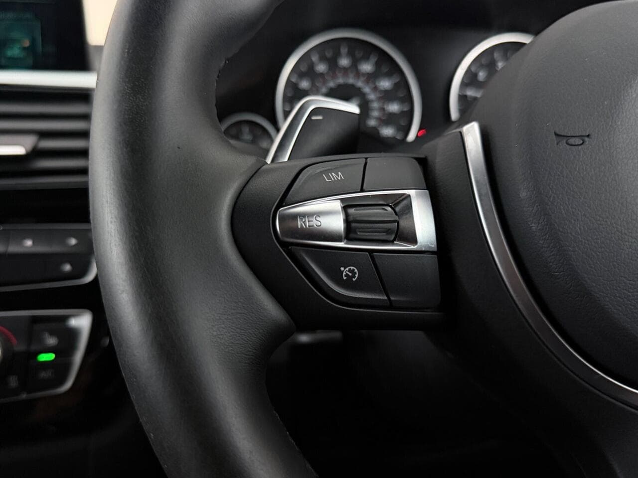 BMW 3 Series thumbnail Misc Controls