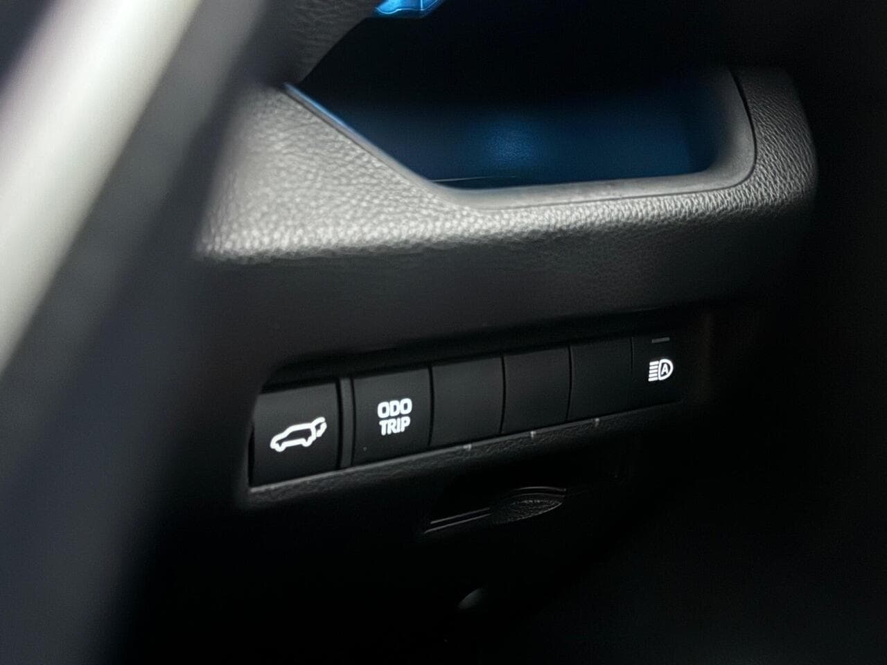 Toyota RAV4 thumbnail Misc Controls