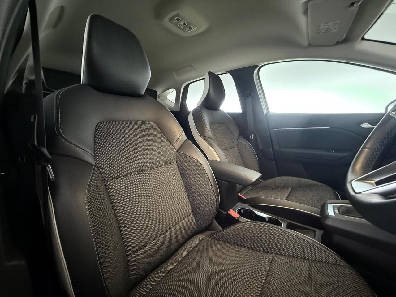 Renault Captur thumbnail Seat Driver