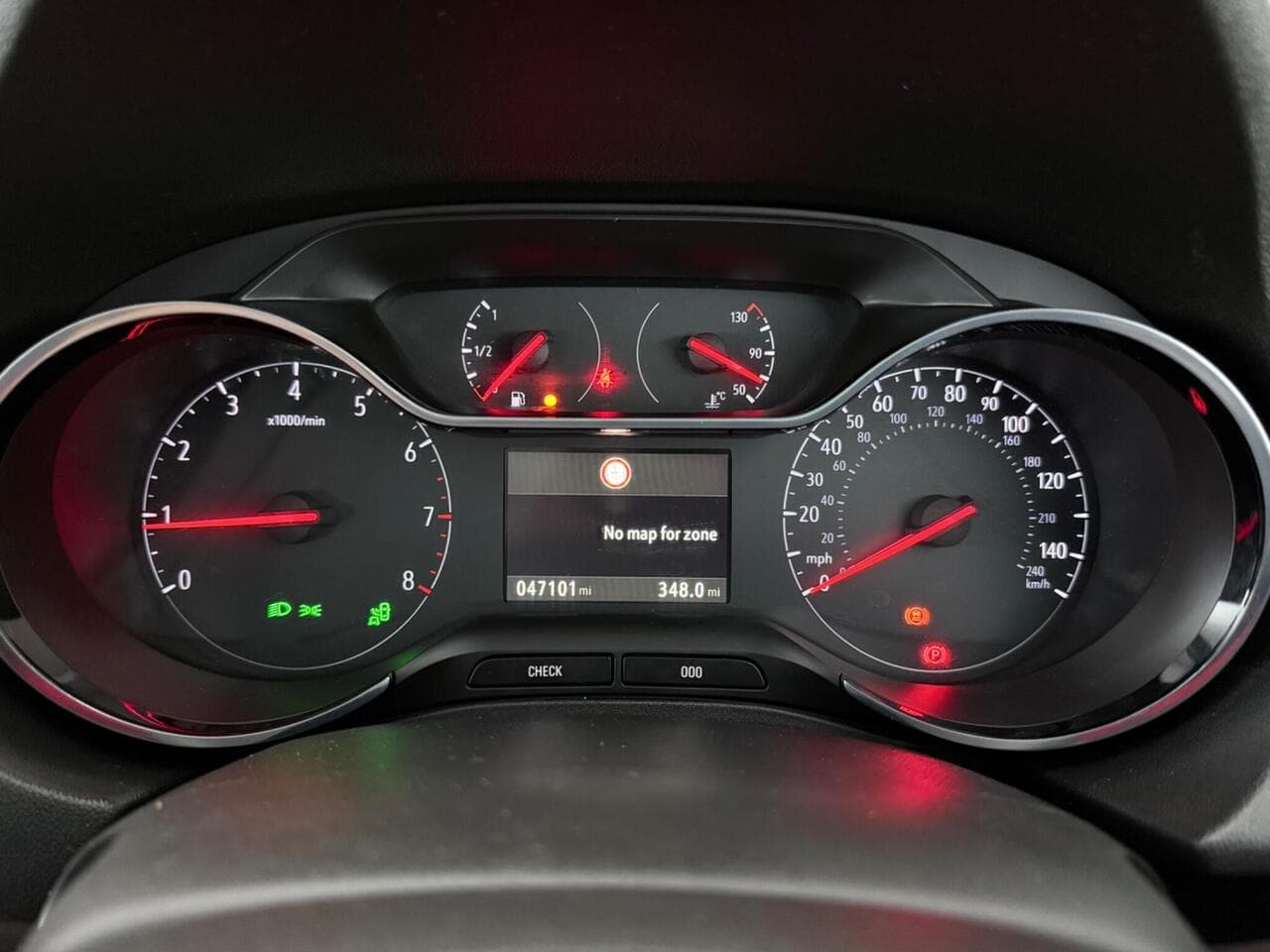 Vauxhall Grandland X thumbnail Driver Instruments
