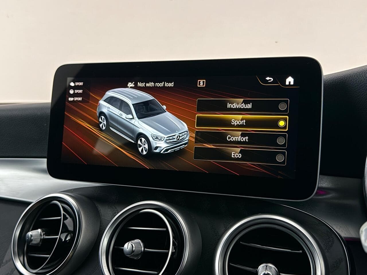 Mercedes-Benz GLC thumbnail Infotainment System