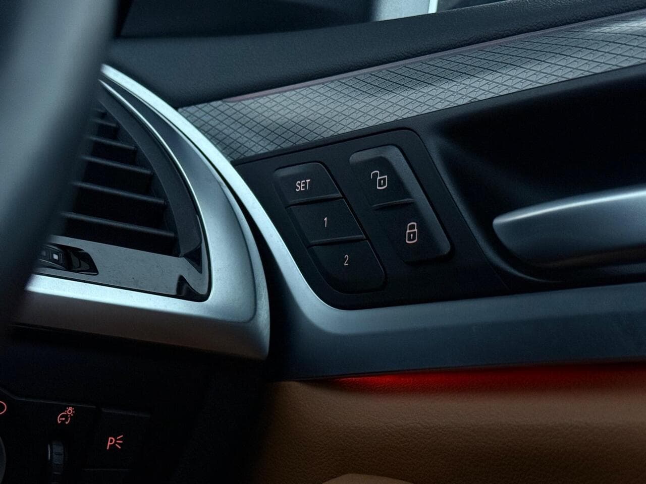 BMW X3 thumbnail Misc Controls