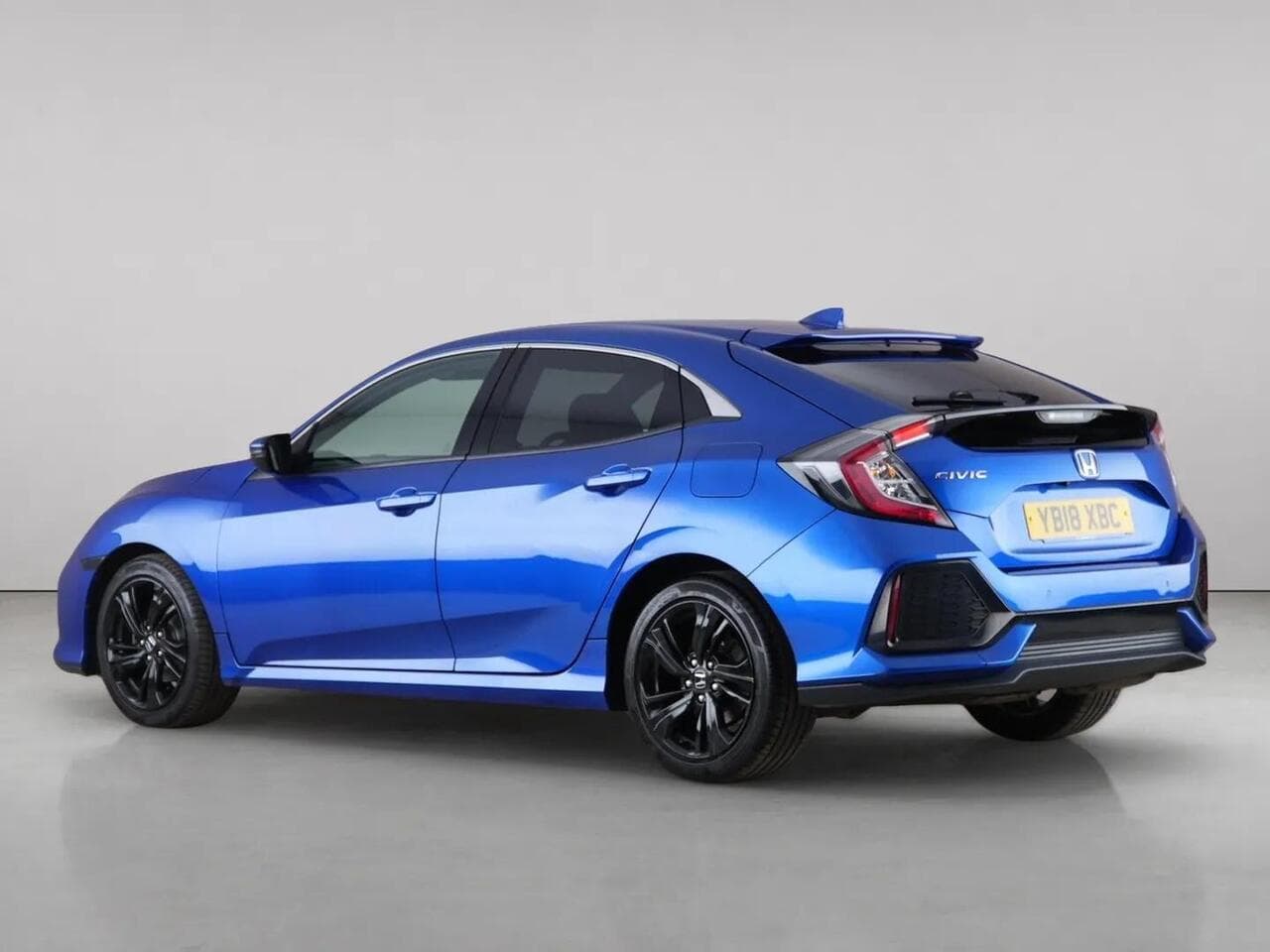 Honda Civic thumbnail Rear Left