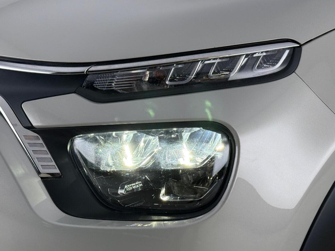 Citroen C3 thumbnail Lights Front