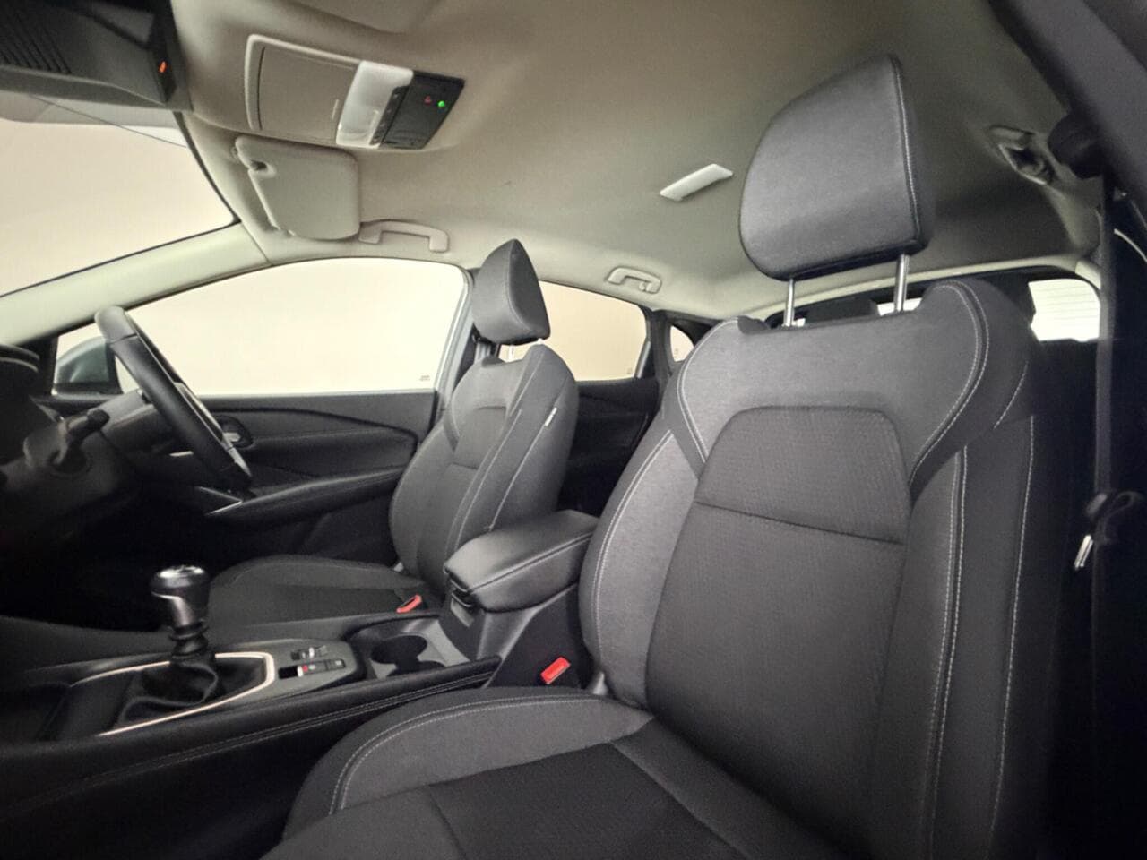 Nissan Qashqai thumbnail Seat Front Passenger