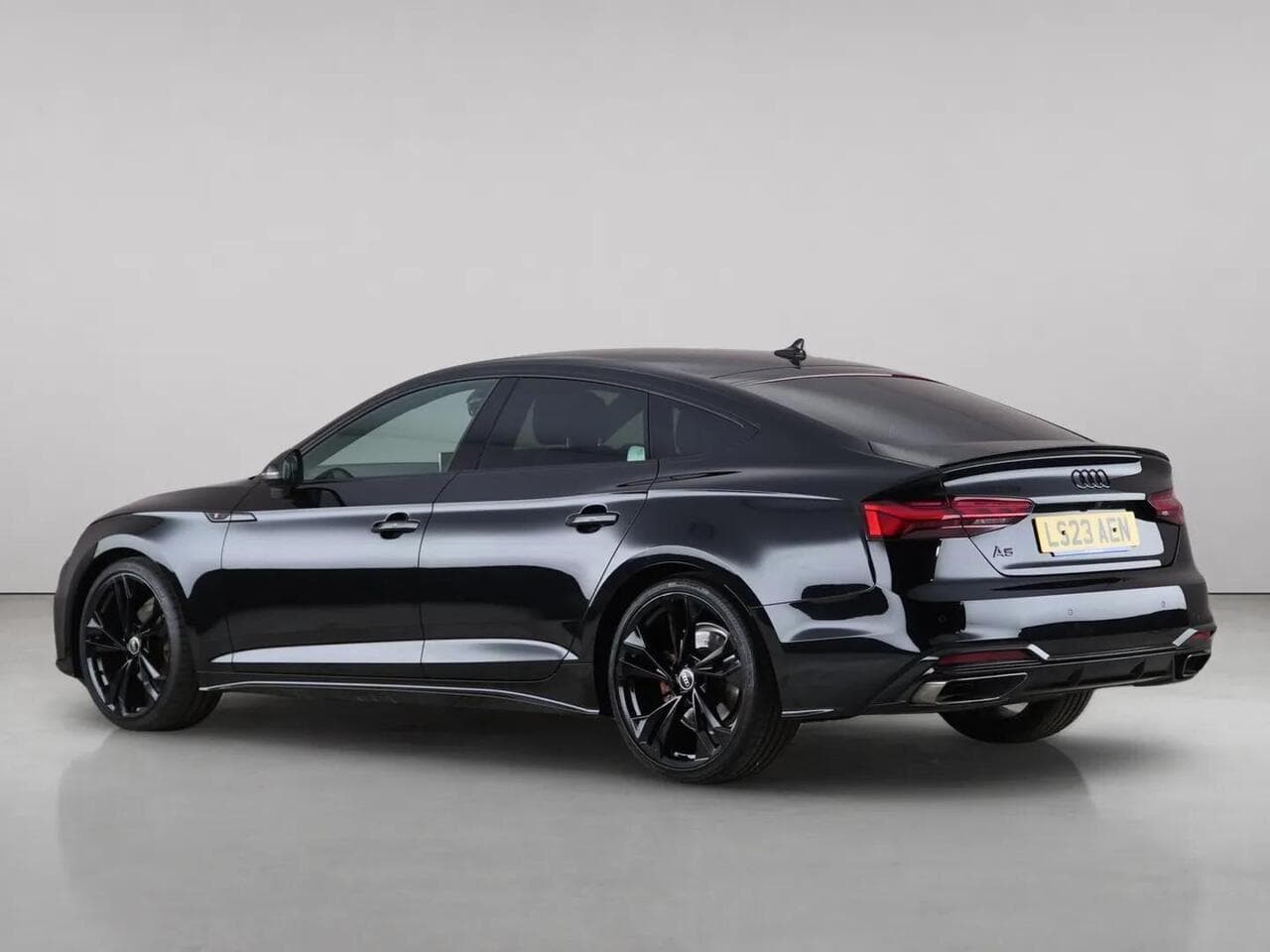 Audi A5 thumbnail Rear Left
