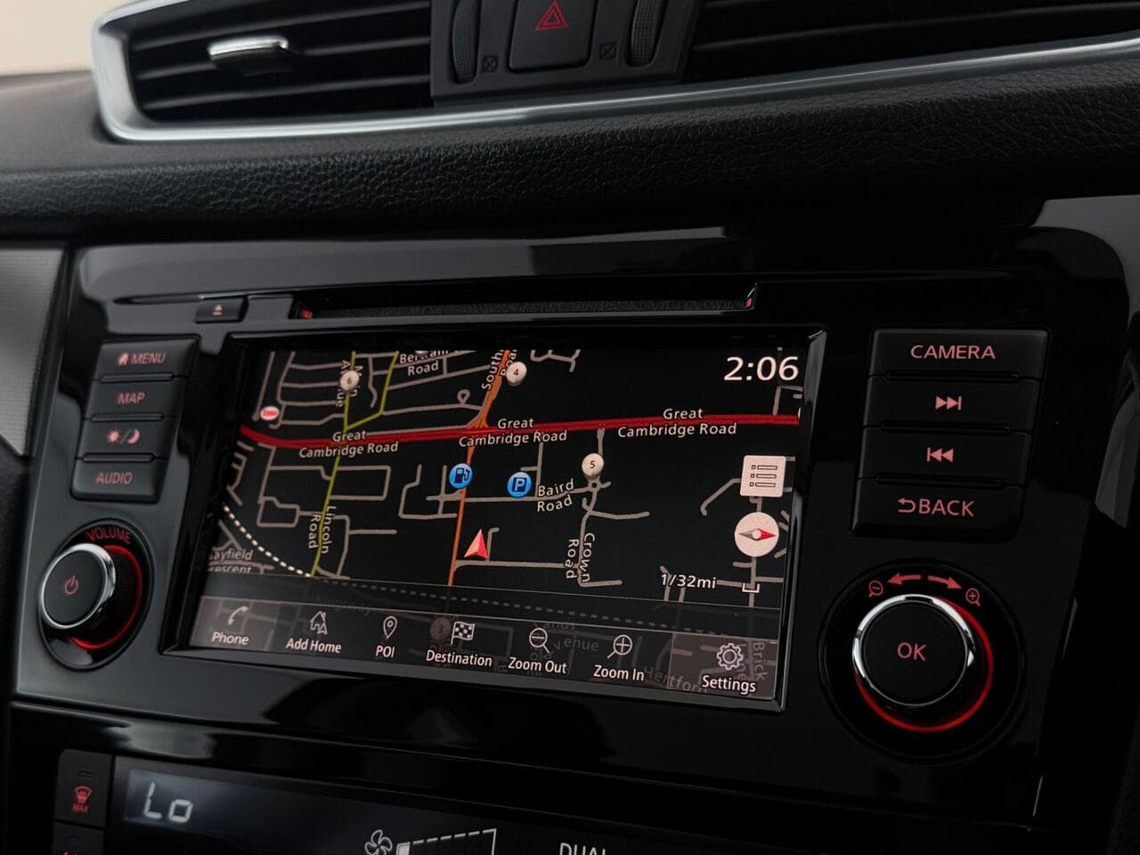 Nissan Qashqai thumbnail Infotainment System