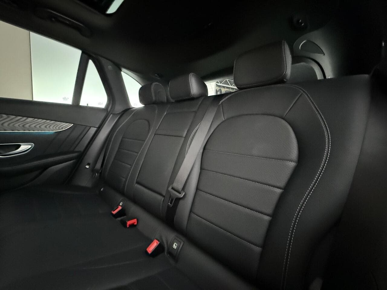 Mercedes-Benz GLC thumbnail Seats Rear