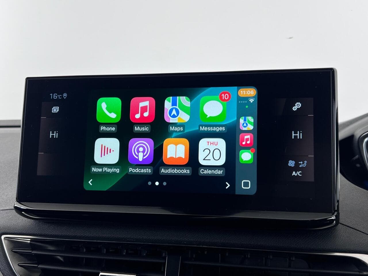 Peugeot 3008 thumbnail Infotainment System
