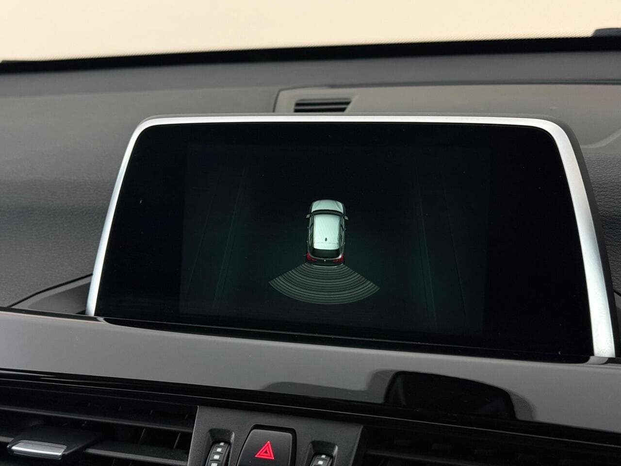 BMW X1 thumbnail Infotainment System