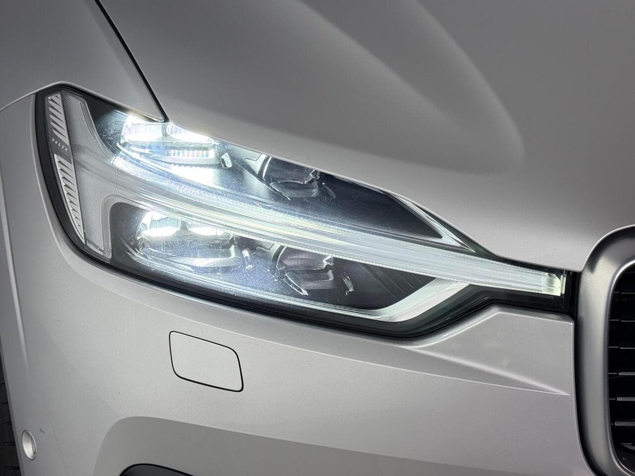 Volvo XC60 thumbnail Lights Front