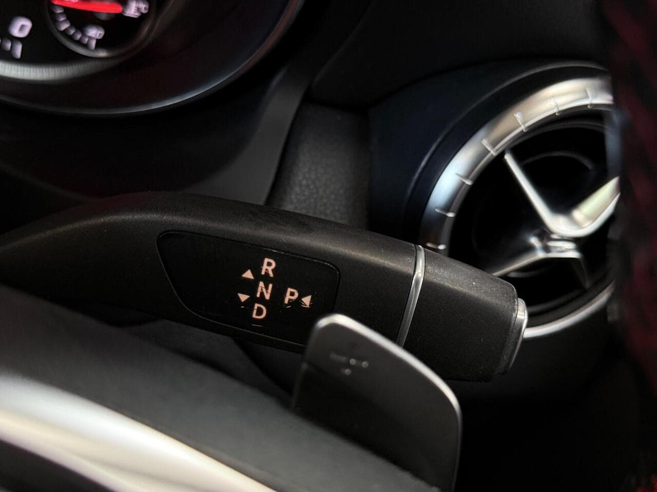 Mercedes-Benz CLA thumbnail Misc Controls