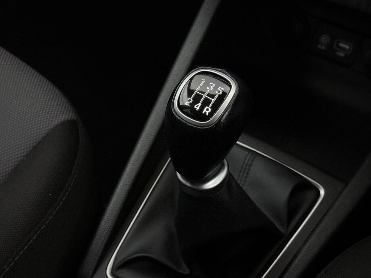 Hyundai i20 thumbnail Interior Front
