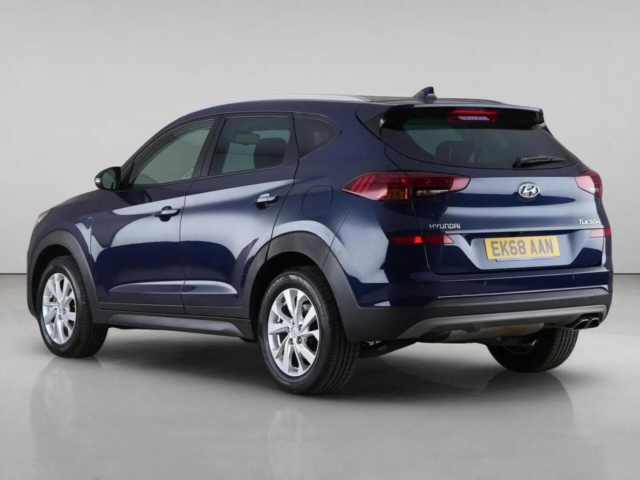 Hyundai TUCSON thumbnail Rear Left