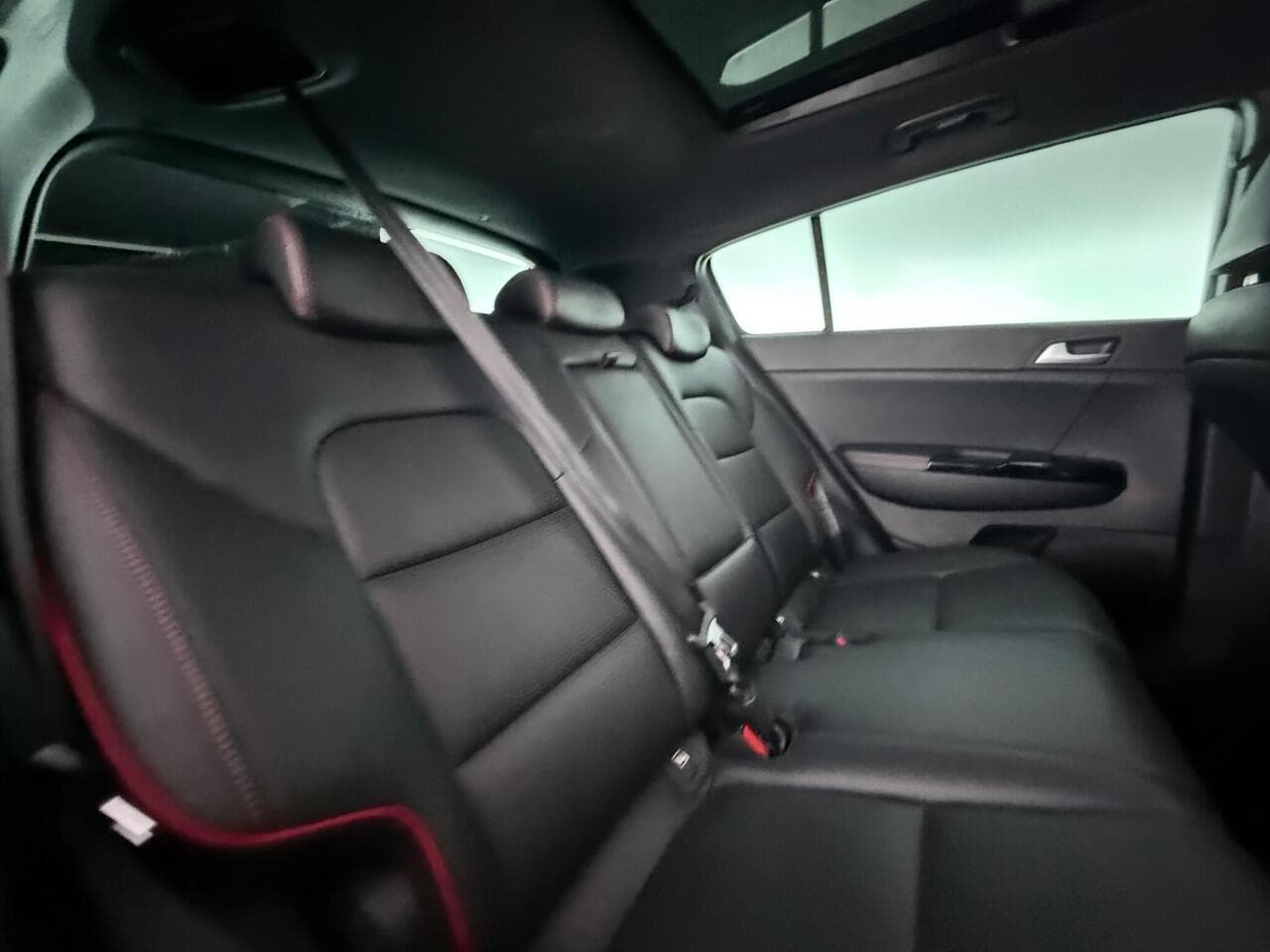 Kia Sportage thumbnail Seats Rear