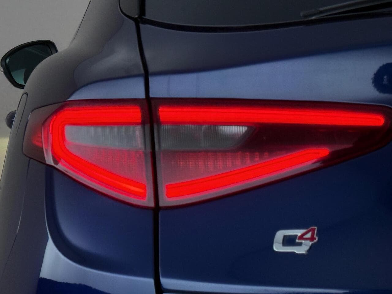 Alfa Romeo Stelvio thumbnail Lights Rear