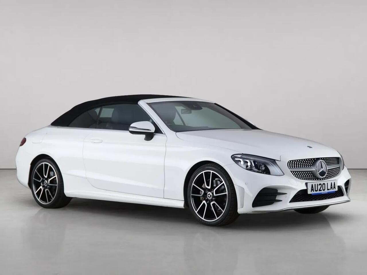 Mercedes-Benz C Class thumbnail Front Right