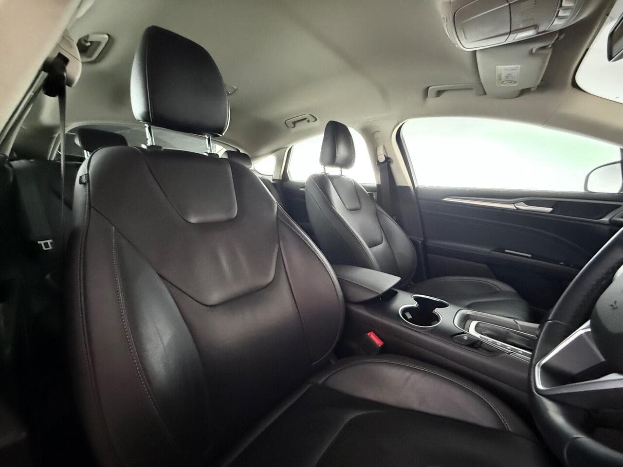 Ford Mondeo thumbnail Seat Driver