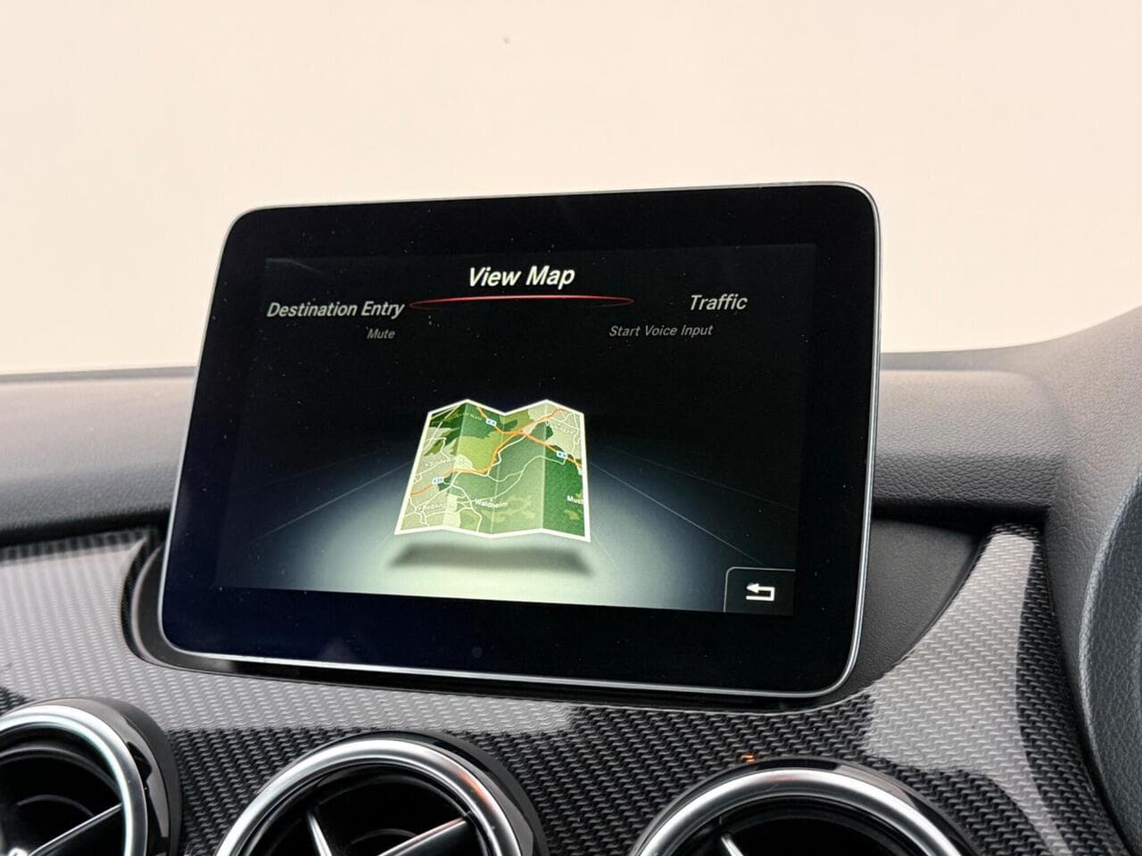 Mercedes-Benz B Class thumbnail Infotainment System