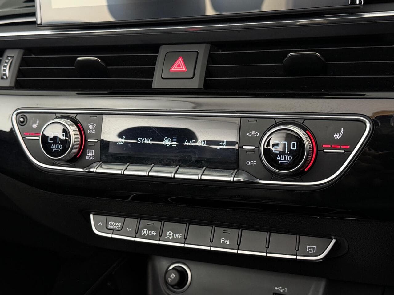 Audi A5 Cabriolet thumbnail Misc Controls