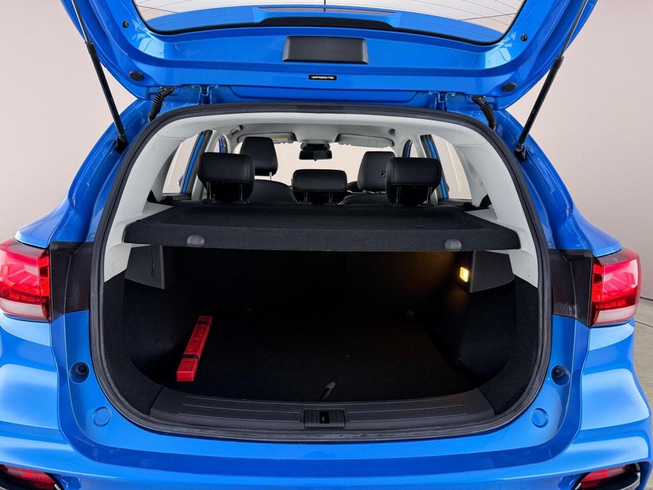 MG MG ZS thumbnail Boot