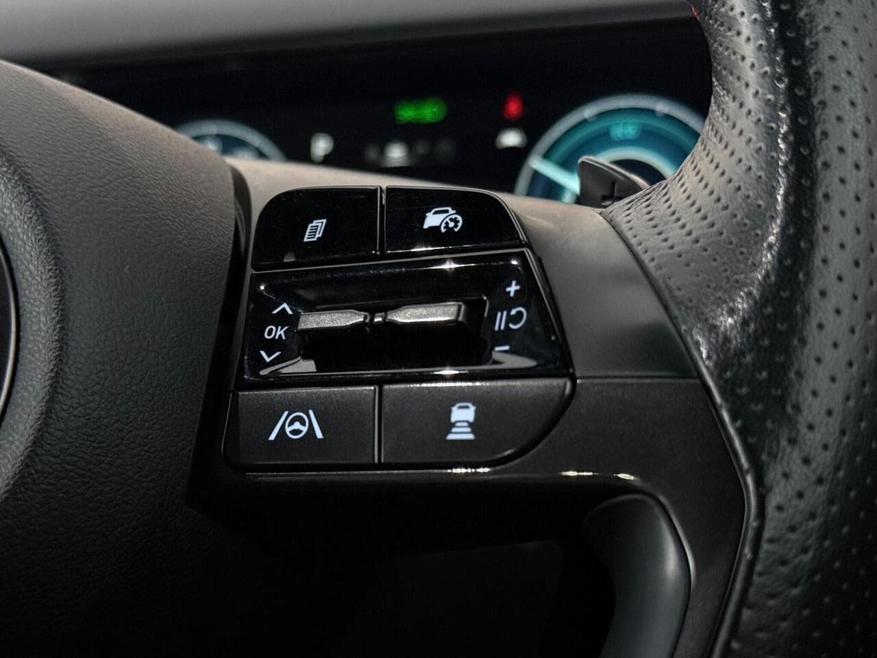 Hyundai TUCSON thumbnail Misc Controls