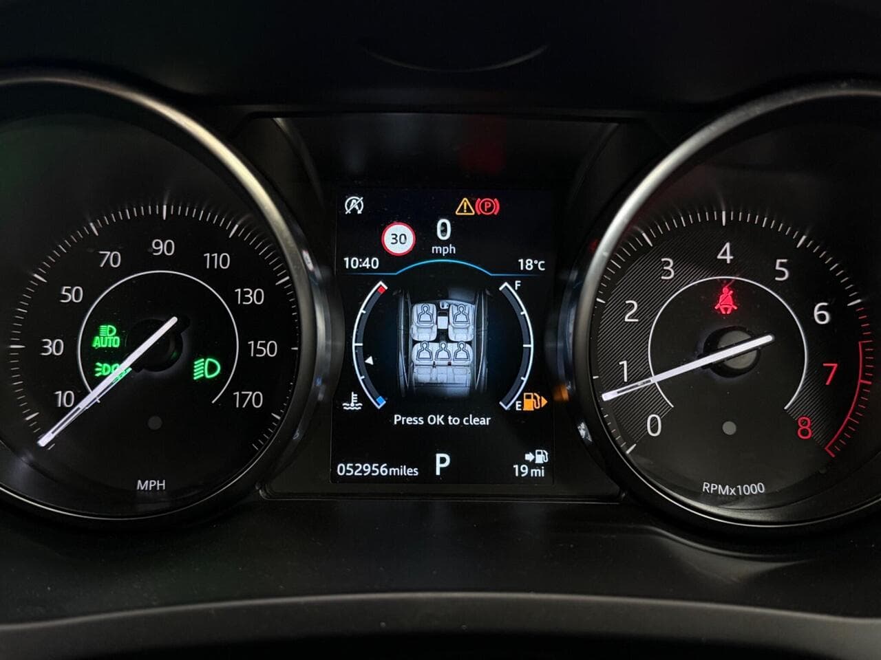 Jaguar E-PACE thumbnail Driver Instruments