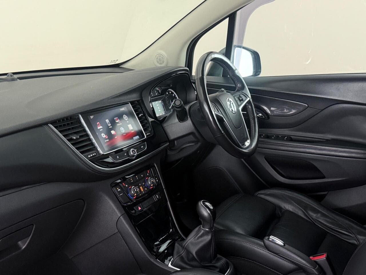 Vauxhall Mokka X thumbnail Interior Front