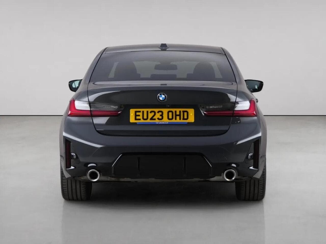 BMW 3 Series thumbnail Rear