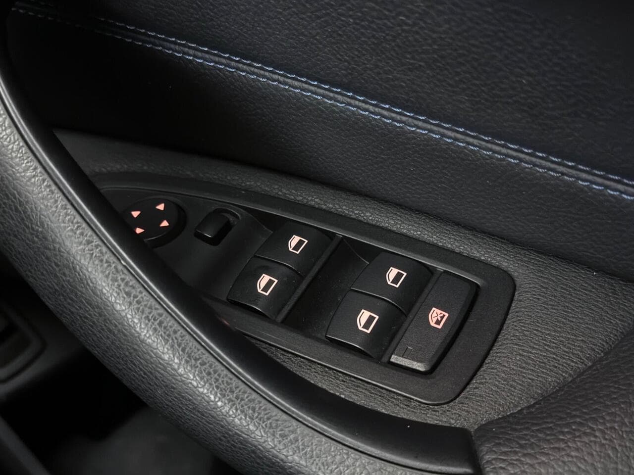 BMW X1 thumbnail Misc Controls