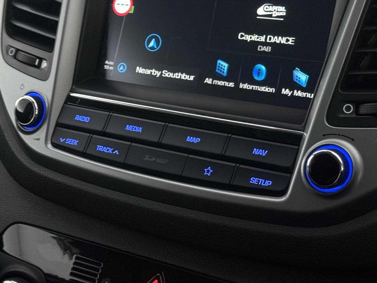 Hyundai TUCSON thumbnail Infotainment System