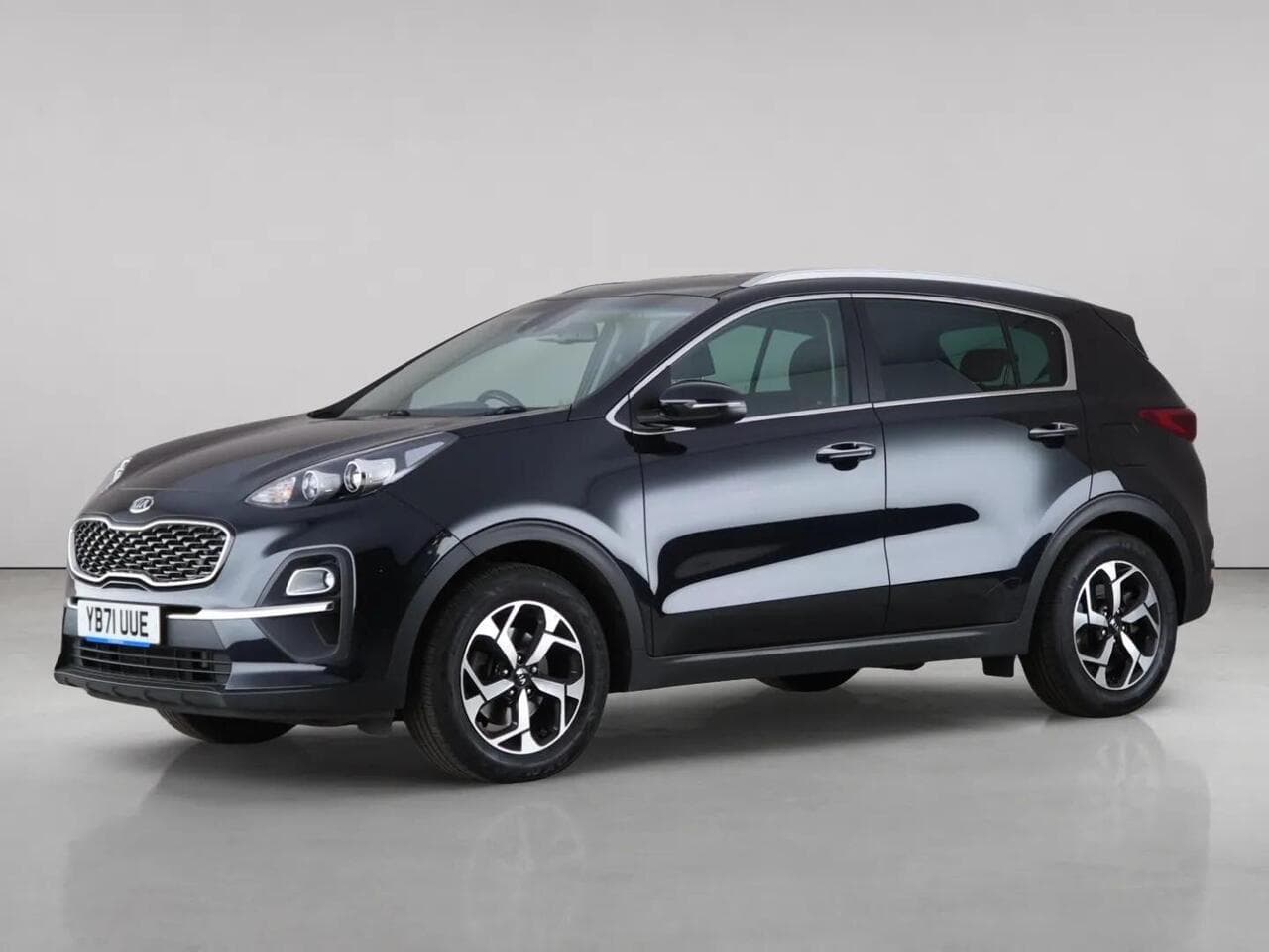 Kia Sportage thumbnail Front Left