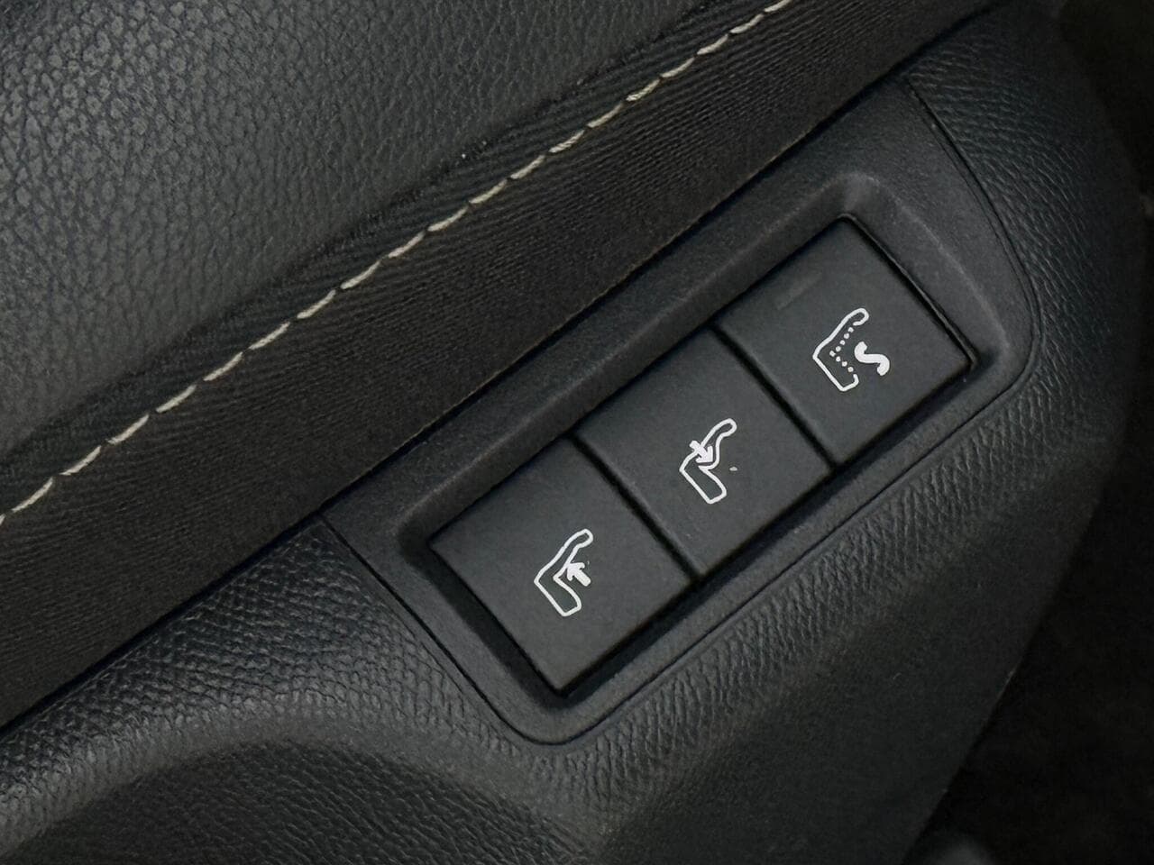 Vauxhall Corsa thumbnail Misc Controls